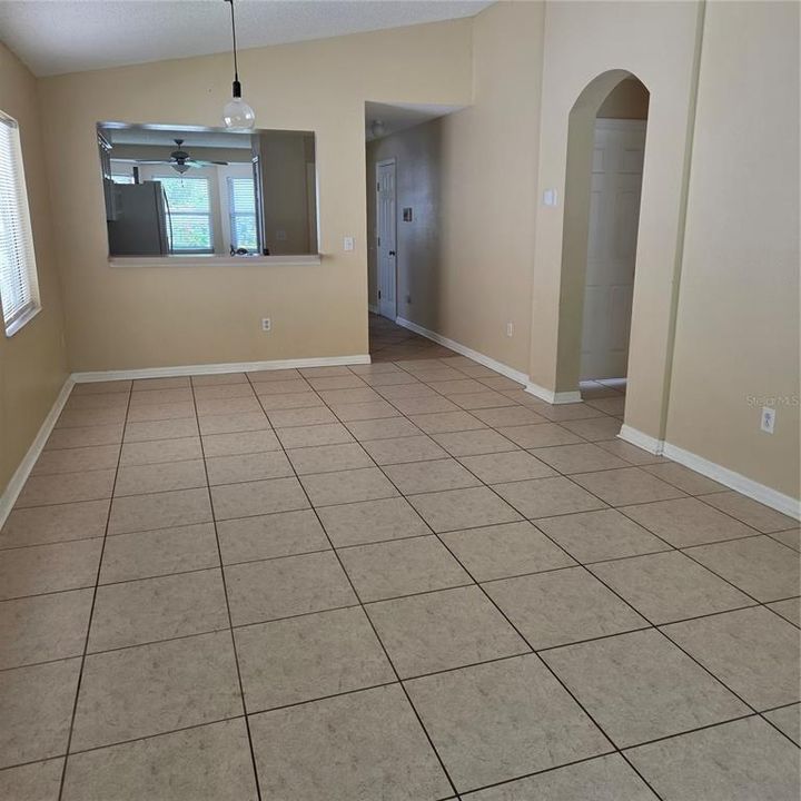For Rent: $2,100 (3 beds, 2 baths, 1179 Square Feet)