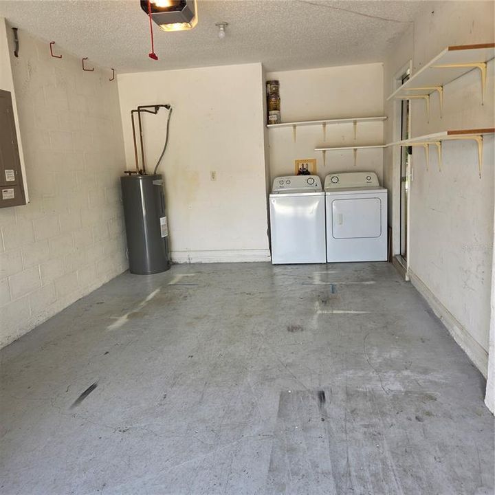 For Rent: $2,100 (3 beds, 2 baths, 1179 Square Feet)