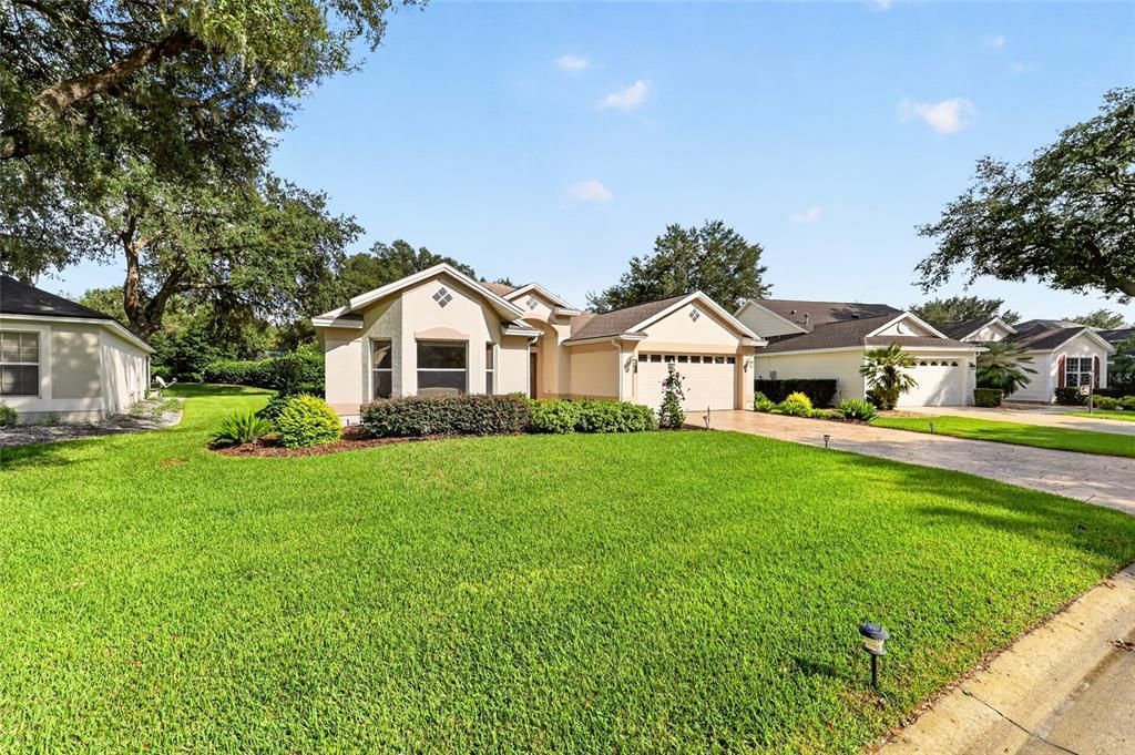 For Sale: $450,000 (3 beds, 2 baths, 2014 Square Feet)