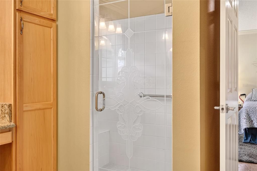 For Sale: $450,000 (3 beds, 2 baths, 2014 Square Feet)