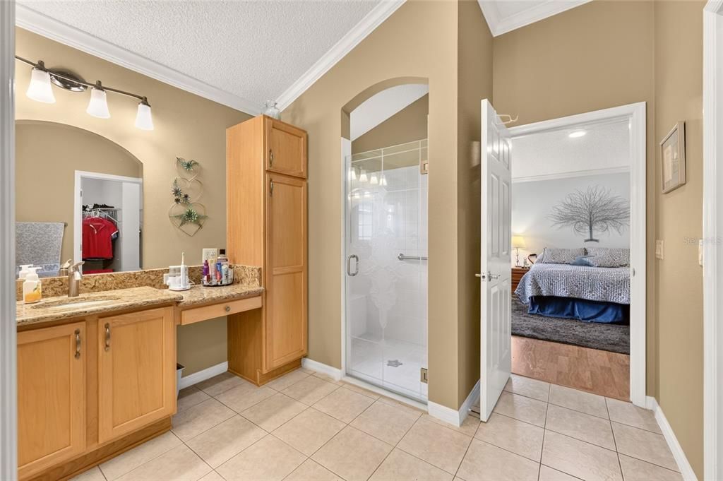 For Sale: $450,000 (3 beds, 2 baths, 2014 Square Feet)