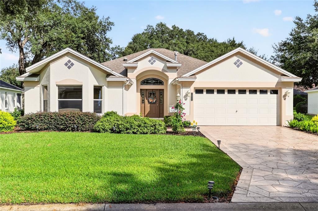 For Sale: $450,000 (3 beds, 2 baths, 2014 Square Feet)