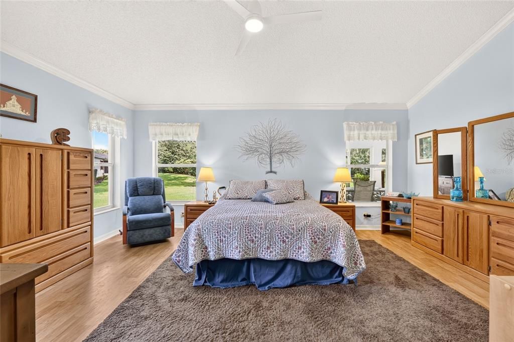 For Sale: $450,000 (3 beds, 2 baths, 2014 Square Feet)