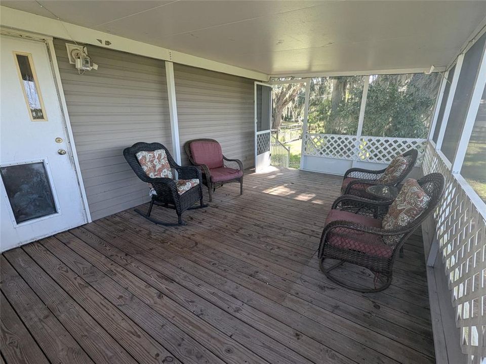 For Sale: $189,900 (3 beds, 2 baths, 1216 Square Feet)