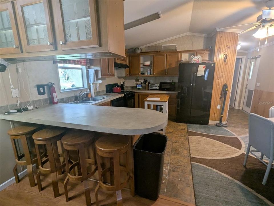 For Sale: $189,900 (3 beds, 2 baths, 1216 Square Feet)