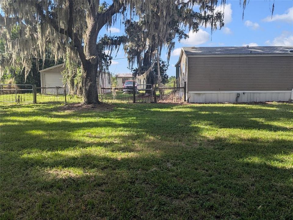 For Sale: $189,900 (3 beds, 2 baths, 1216 Square Feet)