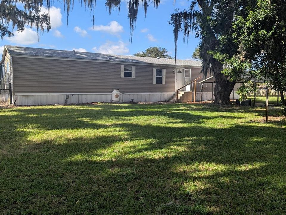 For Sale: $189,900 (3 beds, 2 baths, 1216 Square Feet)