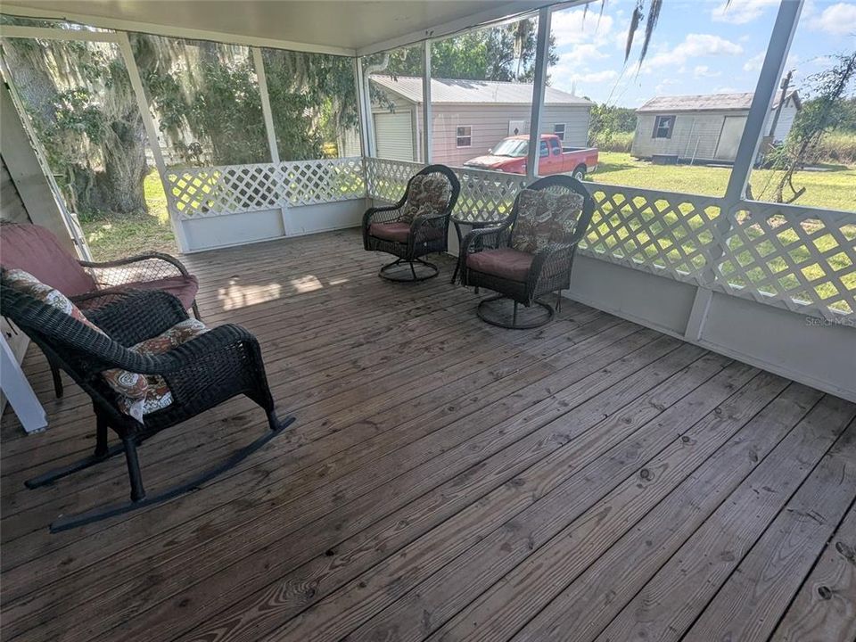 For Sale: $189,900 (3 beds, 2 baths, 1216 Square Feet)