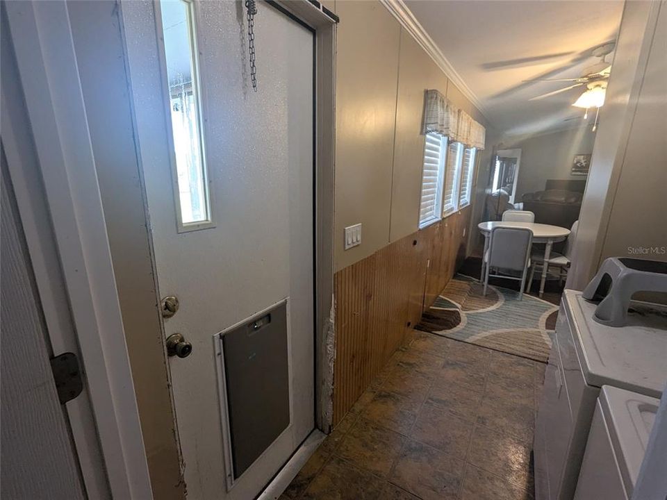 For Sale: $189,900 (3 beds, 2 baths, 1216 Square Feet)