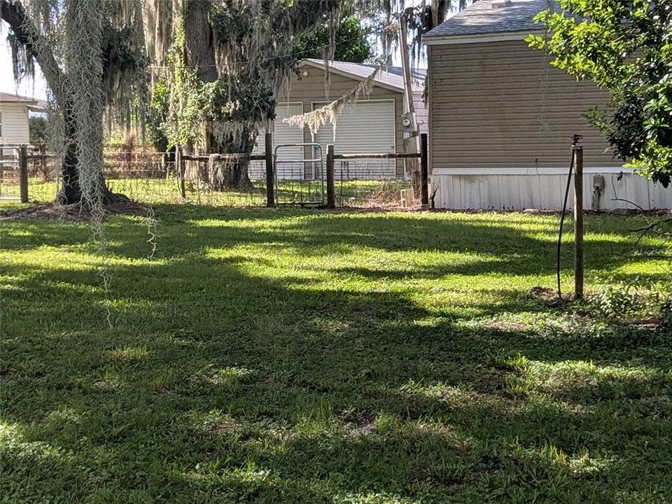 For Sale: $189,900 (3 beds, 2 baths, 1216 Square Feet)