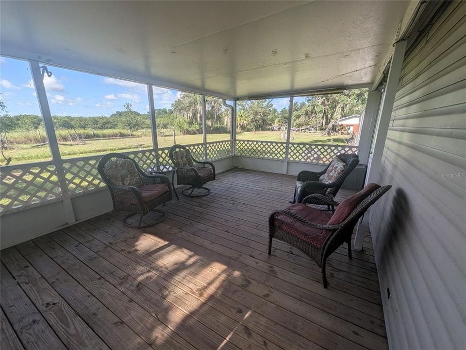 For Sale: $189,900 (3 beds, 2 baths, 1216 Square Feet)