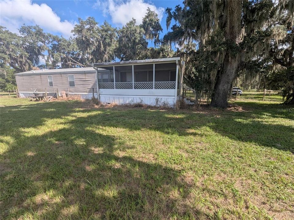 For Sale: $189,900 (3 beds, 2 baths, 1216 Square Feet)