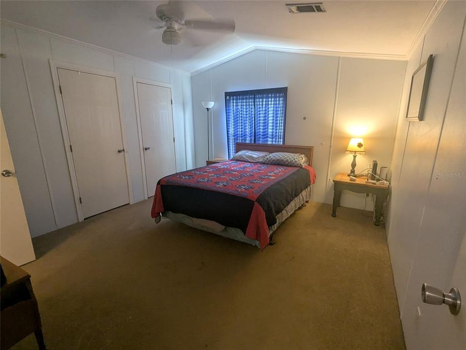 For Sale: $189,900 (3 beds, 2 baths, 1216 Square Feet)