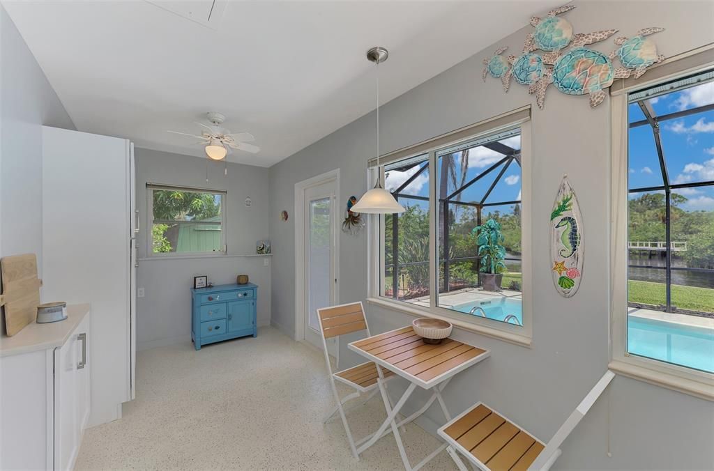 For Sale: $499,900 (2 beds, 2 baths, 2112 Square Feet)