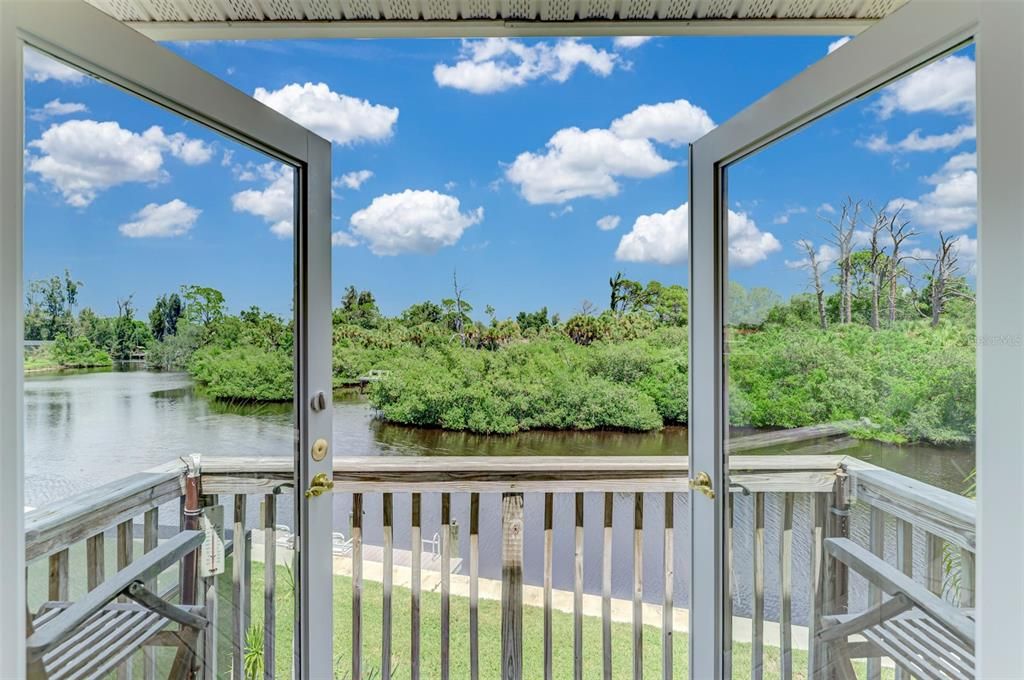 For Sale: $499,900 (2 beds, 2 baths, 2112 Square Feet)