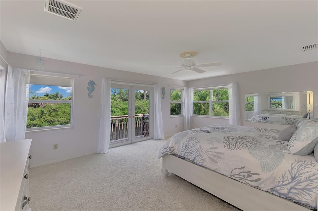 For Sale: $499,900 (2 beds, 2 baths, 2112 Square Feet)