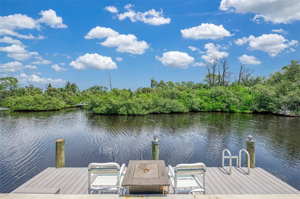 For Sale: $499,900 (2 beds, 2 baths, 2112 Square Feet)