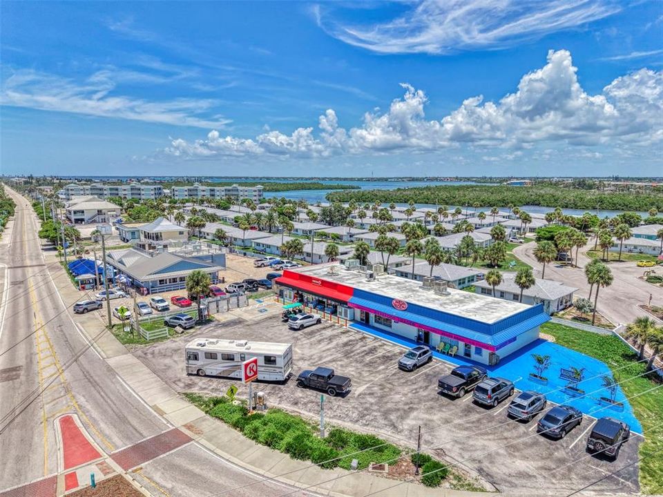 For Sale: $499,900 (2 beds, 2 baths, 2112 Square Feet)