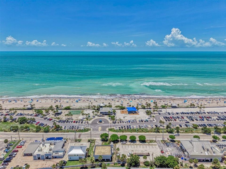 For Sale: $499,900 (2 beds, 2 baths, 2112 Square Feet)