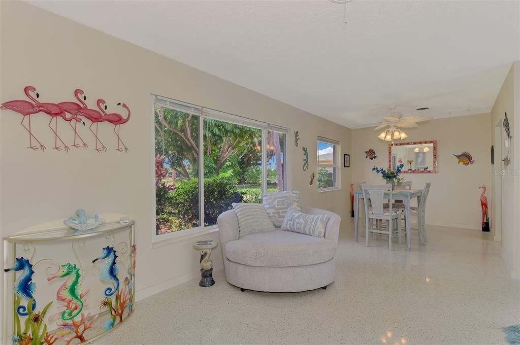 For Sale: $499,900 (2 beds, 2 baths, 2112 Square Feet)