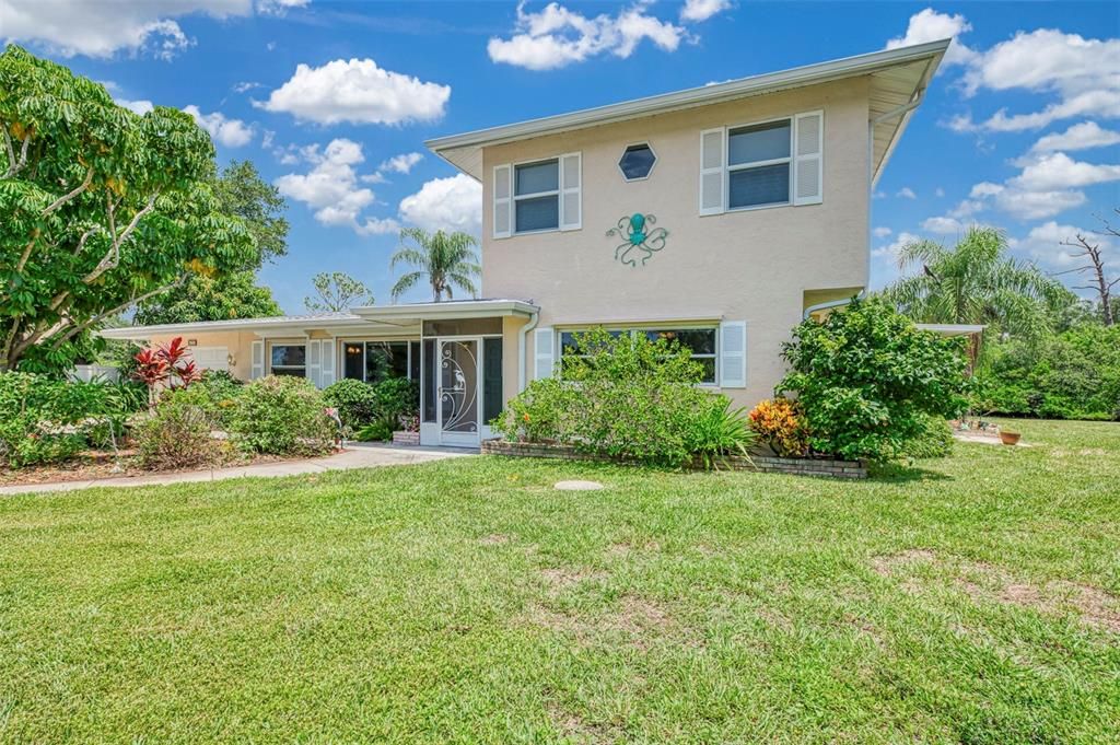 For Sale: $499,900 (2 beds, 2 baths, 2112 Square Feet)