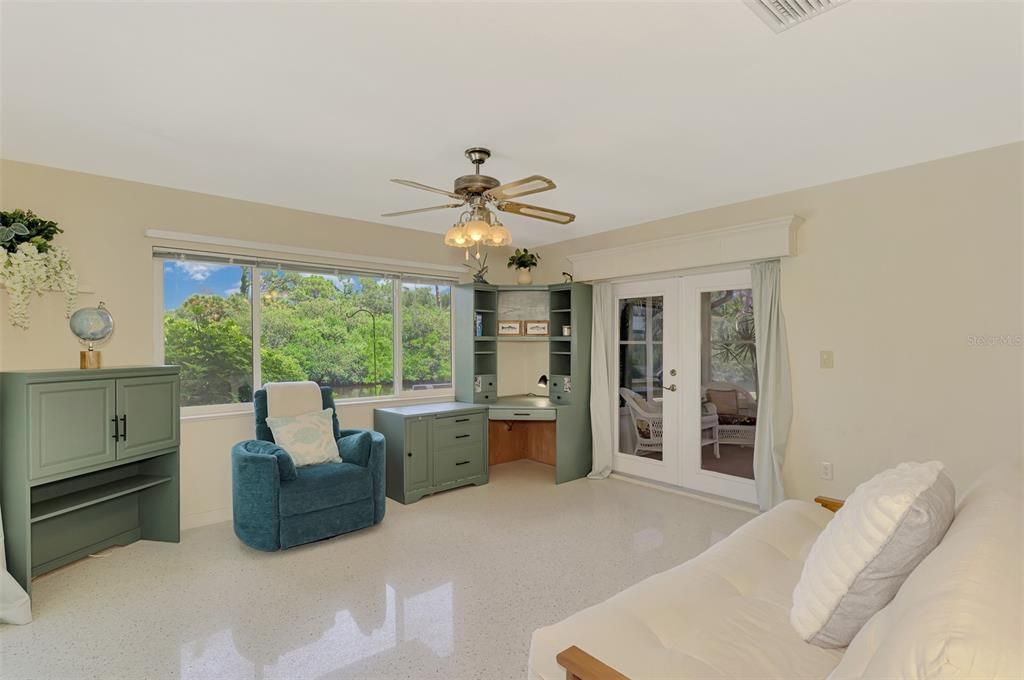 For Sale: $499,900 (2 beds, 2 baths, 2112 Square Feet)