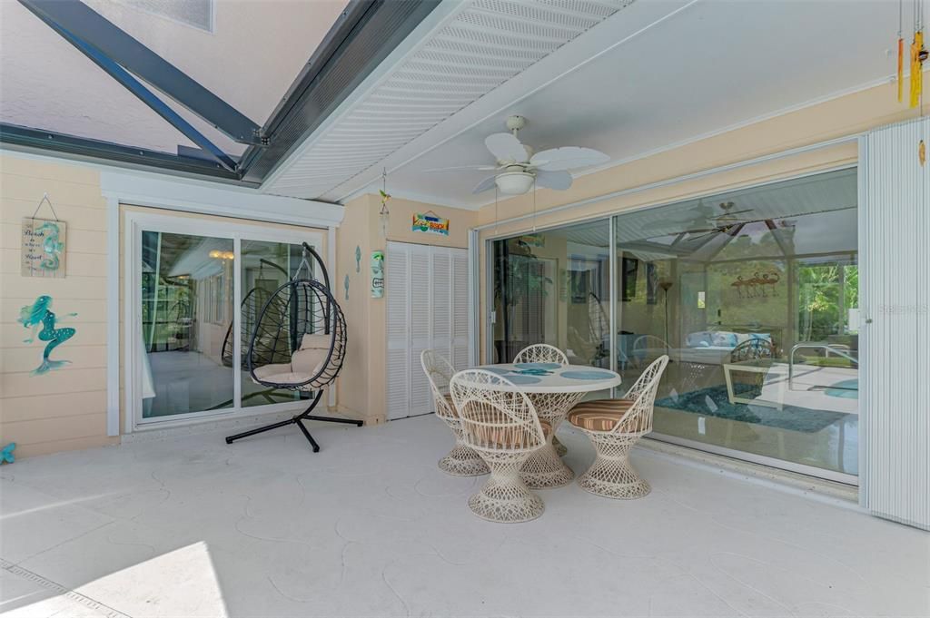 For Sale: $499,900 (2 beds, 2 baths, 2112 Square Feet)