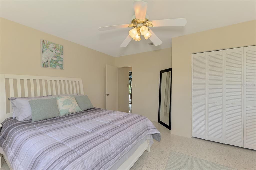 For Sale: $499,900 (2 beds, 2 baths, 2112 Square Feet)