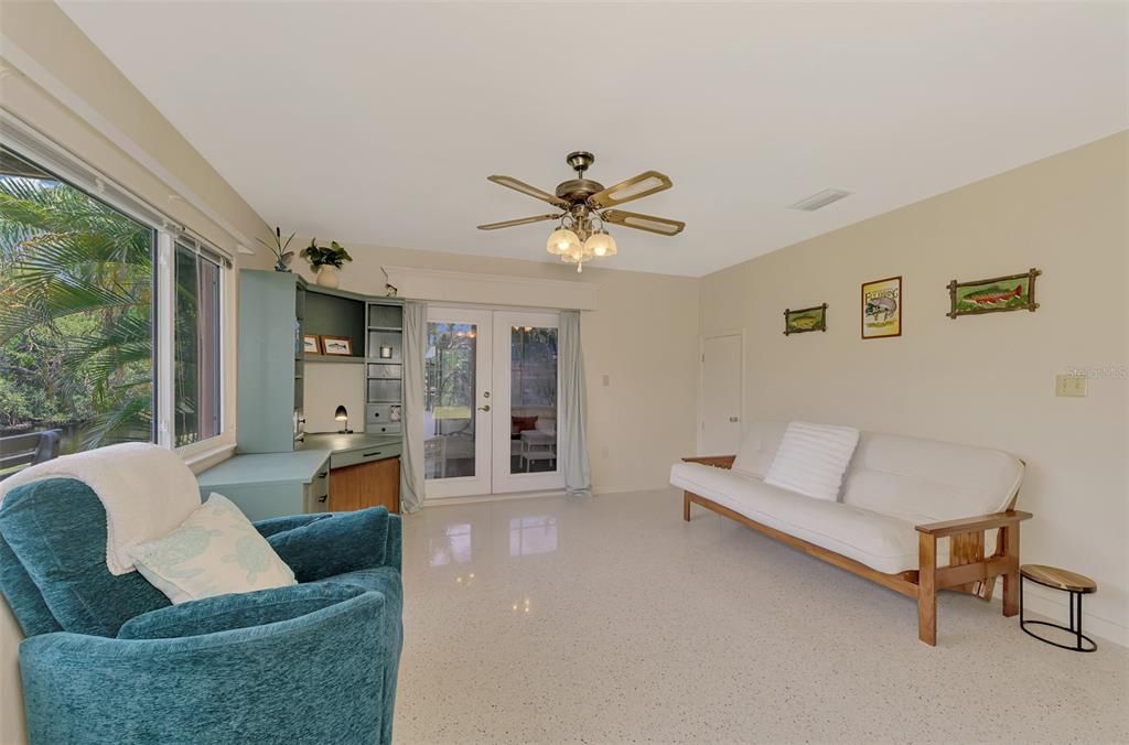For Sale: $499,900 (2 beds, 2 baths, 2112 Square Feet)