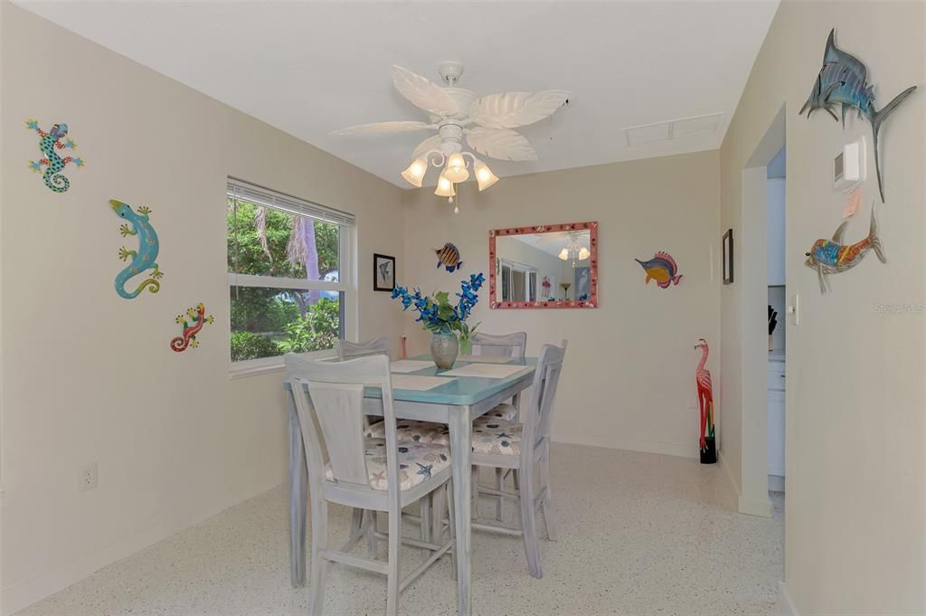 For Sale: $499,900 (2 beds, 2 baths, 2112 Square Feet)