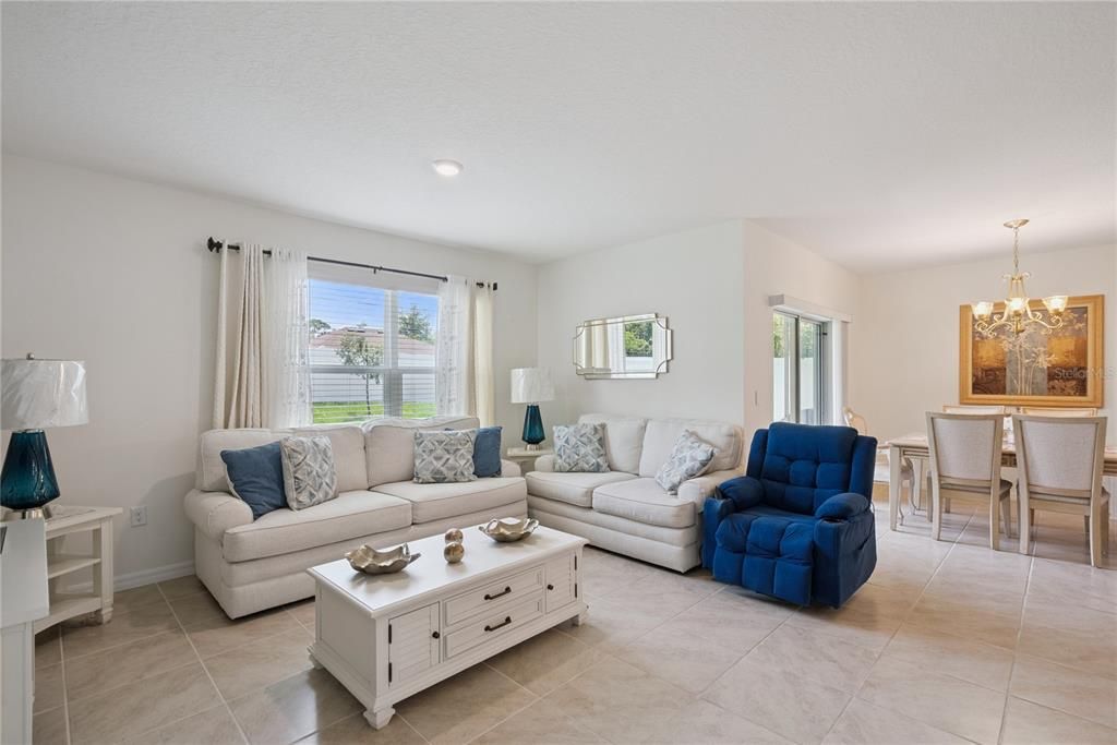 For Sale: $395,000 (4 beds, 2 baths, 1836 Square Feet)