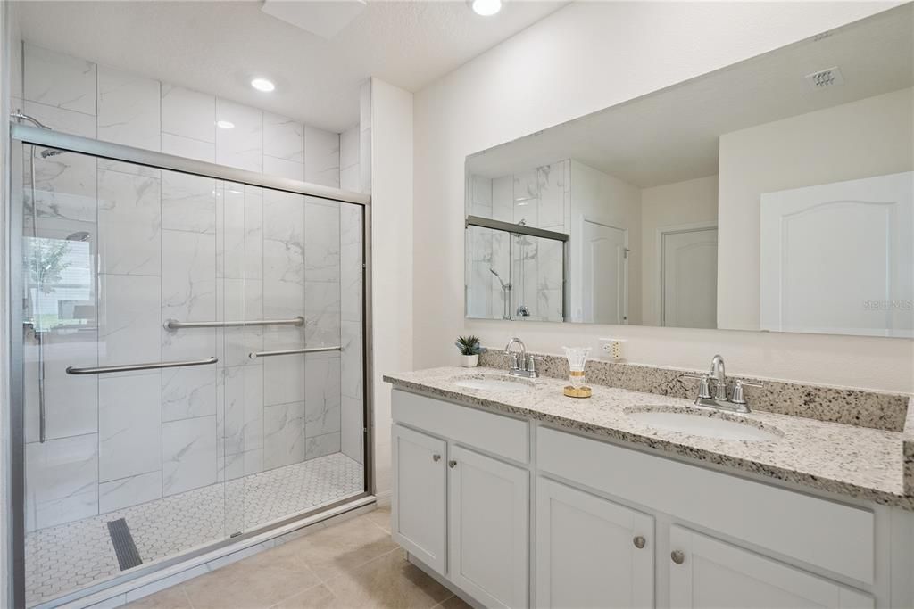 For Sale: $395,000 (4 beds, 2 baths, 1836 Square Feet)