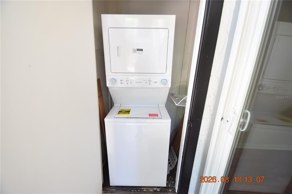 For Rent: $1,650 (2 beds, 1 baths, 852 Square Feet)