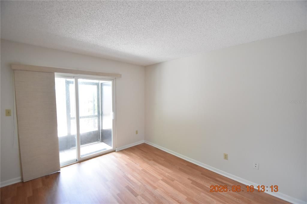 For Rent: $1,650 (2 beds, 1 baths, 852 Square Feet)
