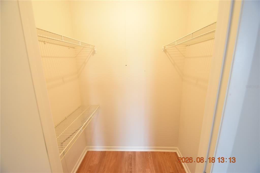 For Rent: $1,650 (2 beds, 1 baths, 852 Square Feet)