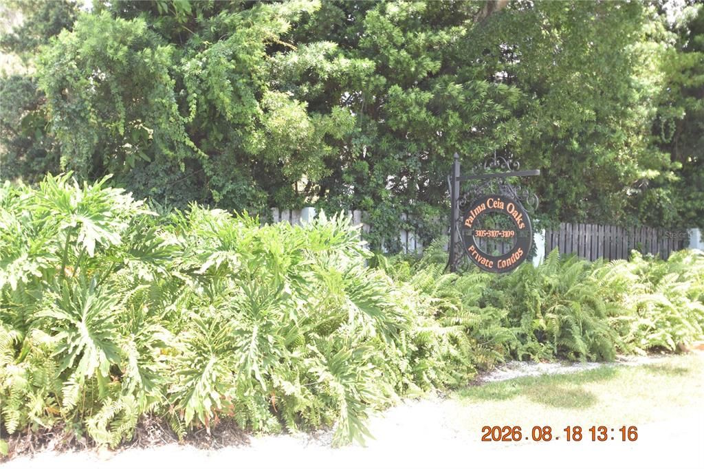 For Rent: $1,650 (2 beds, 1 baths, 852 Square Feet)