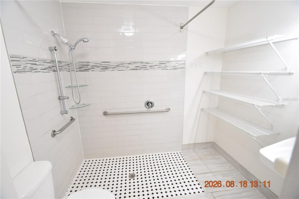 For Rent: $1,650 (2 beds, 1 baths, 852 Square Feet)