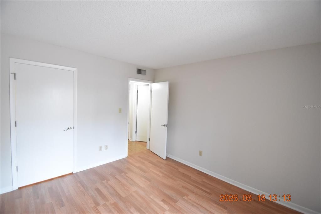 For Rent: $1,650 (2 beds, 1 baths, 852 Square Feet)