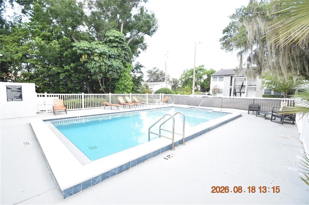 For Rent: $1,650 (2 beds, 1 baths, 852 Square Feet)