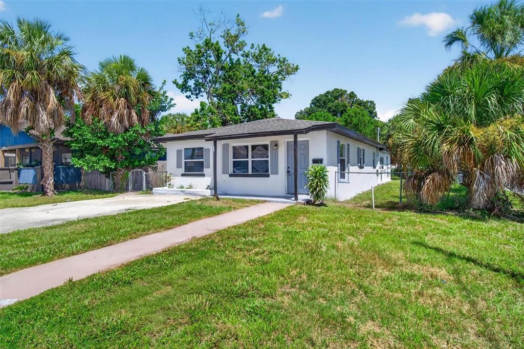 En Venta: $369,900 (4 camas, 2 baños, 1420 Pies cuadrados)
