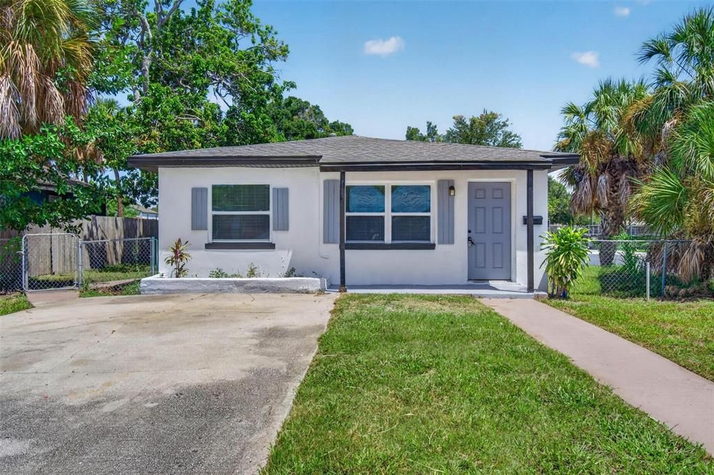 En Venta: $369,900 (4 camas, 2 baños, 1420 Pies cuadrados)