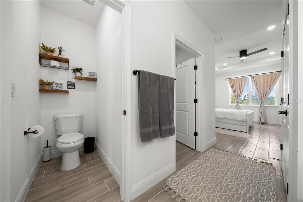 For Sale: $320,000 (4 beds, 2 baths, 1670 Square Feet)