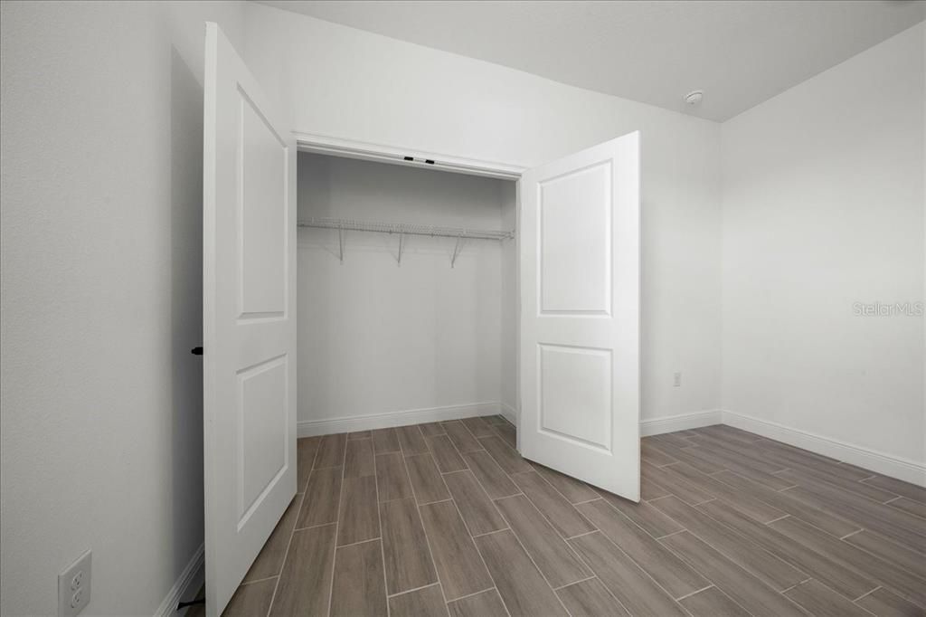 For Sale: $320,000 (4 beds, 2 baths, 1670 Square Feet)