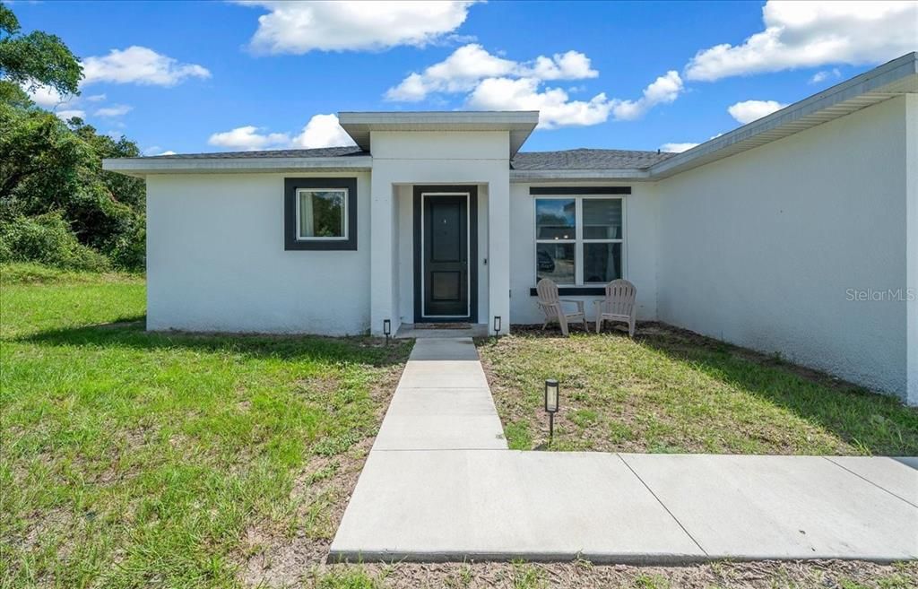 For Sale: $320,000 (4 beds, 2 baths, 1670 Square Feet)