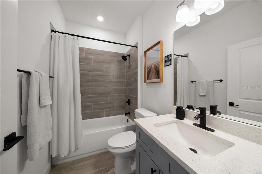 For Sale: $320,000 (4 beds, 2 baths, 1670 Square Feet)