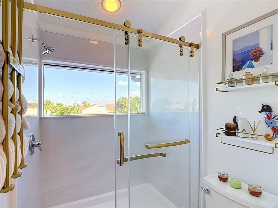 En Venta: $284,900 (3 camas, 2 baños, 1674 Pies cuadrados)
