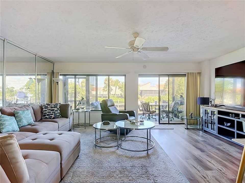 En Venta: $284,900 (3 camas, 2 baños, 1674 Pies cuadrados)