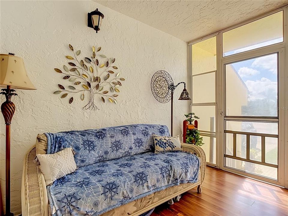 En Venta: $284,900 (3 camas, 2 baños, 1674 Pies cuadrados)