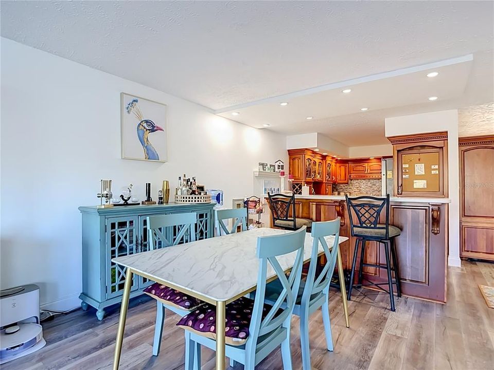 En Venta: $284,900 (3 camas, 2 baños, 1674 Pies cuadrados)
