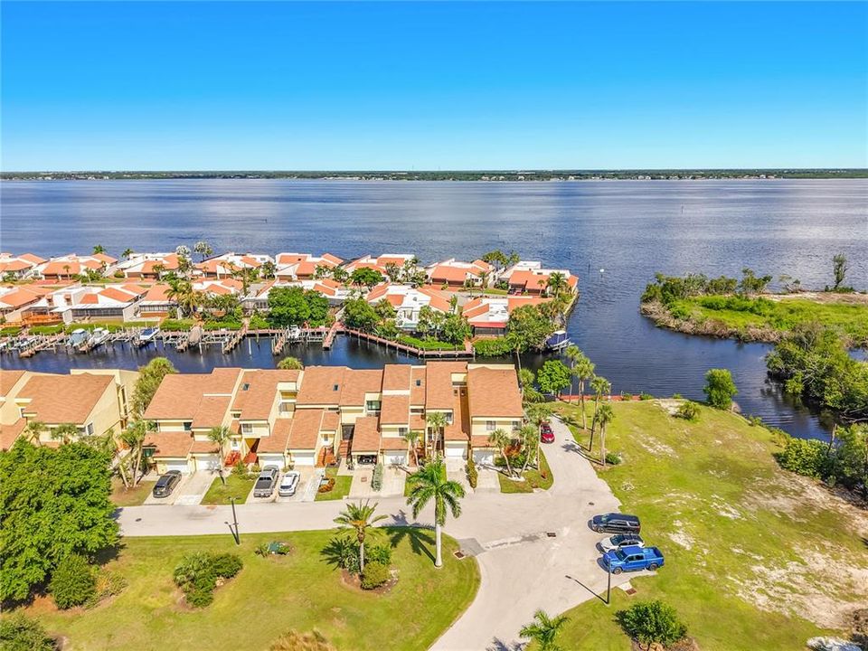 En Venta: $284,900 (3 camas, 2 baños, 1674 Pies cuadrados)